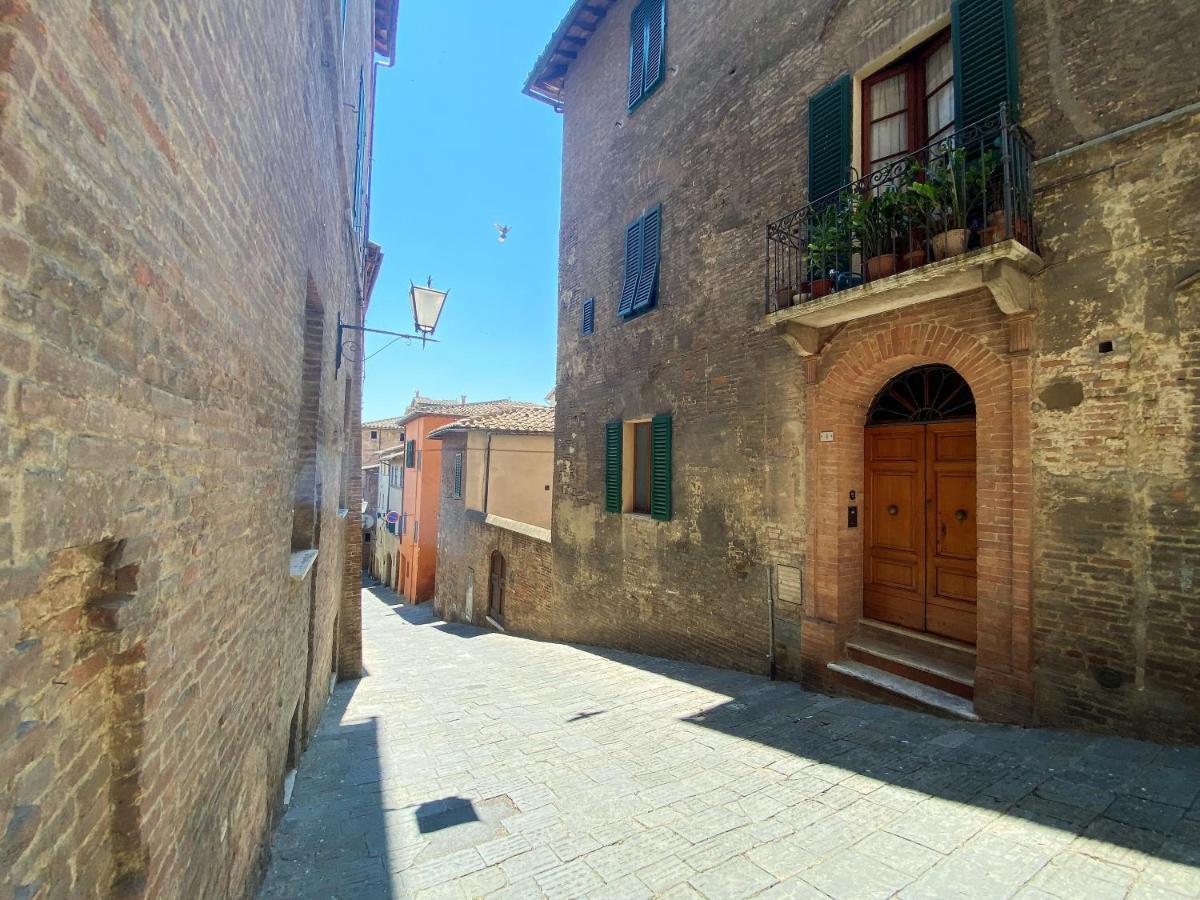 La Fonte-With Balcony Close By Piazza Del Campo Siena Eksteriør billede